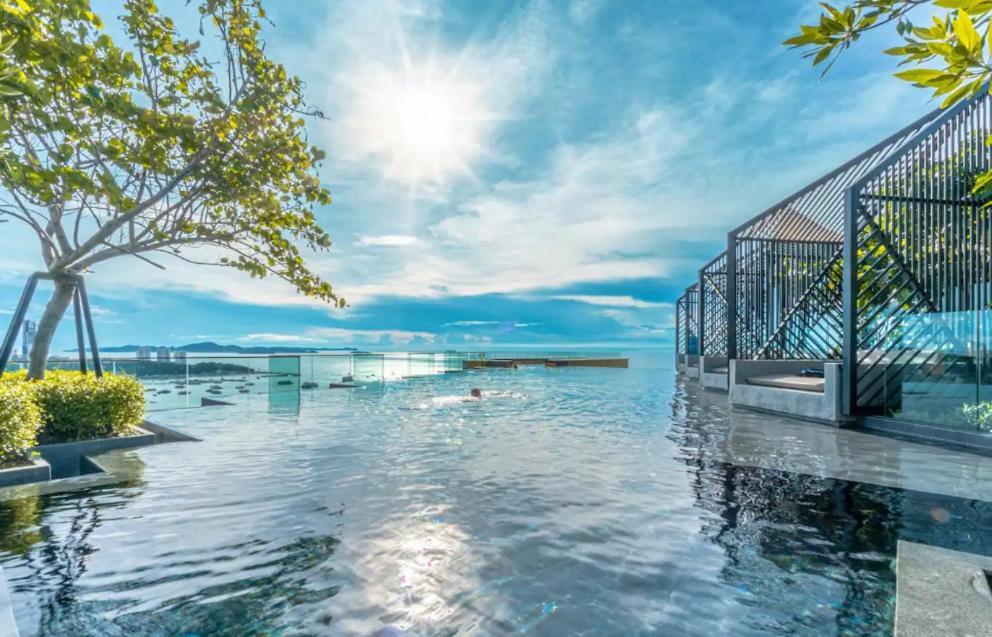 The Edge Central Pattaya Seaview With Infinity Pool & Free Netflix Экстерьер фото